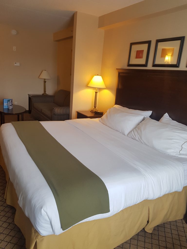 Holiday Inn Express: Winning in Sleep!! | Momwhoruns